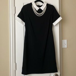 LBD Pearl necklace detail front collar